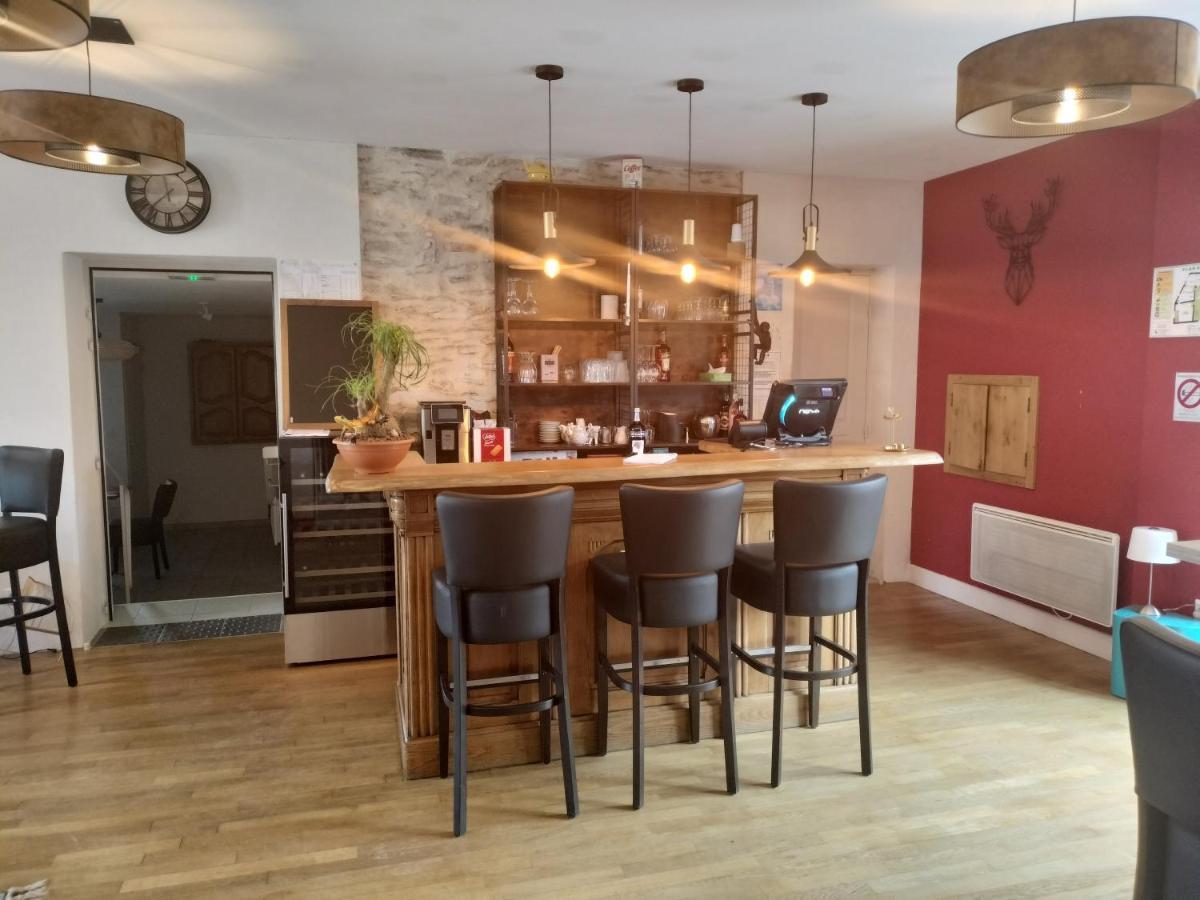 Auberge Des Colettes Coutansouze Extérieur photo